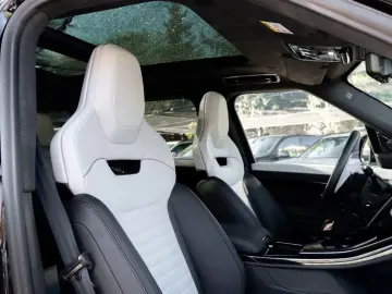 Range Rover Sport SV CARBON