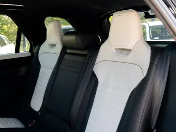 Range Rover Sport SV CARBON