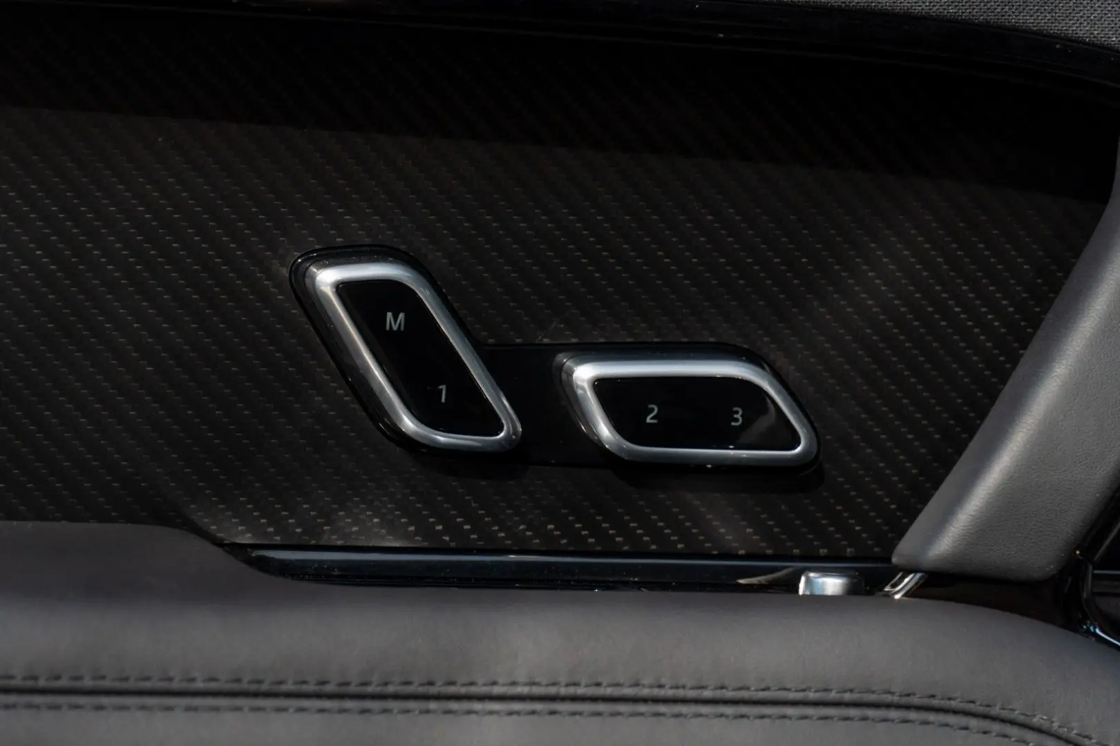 Range Rover Sport SV CARBON