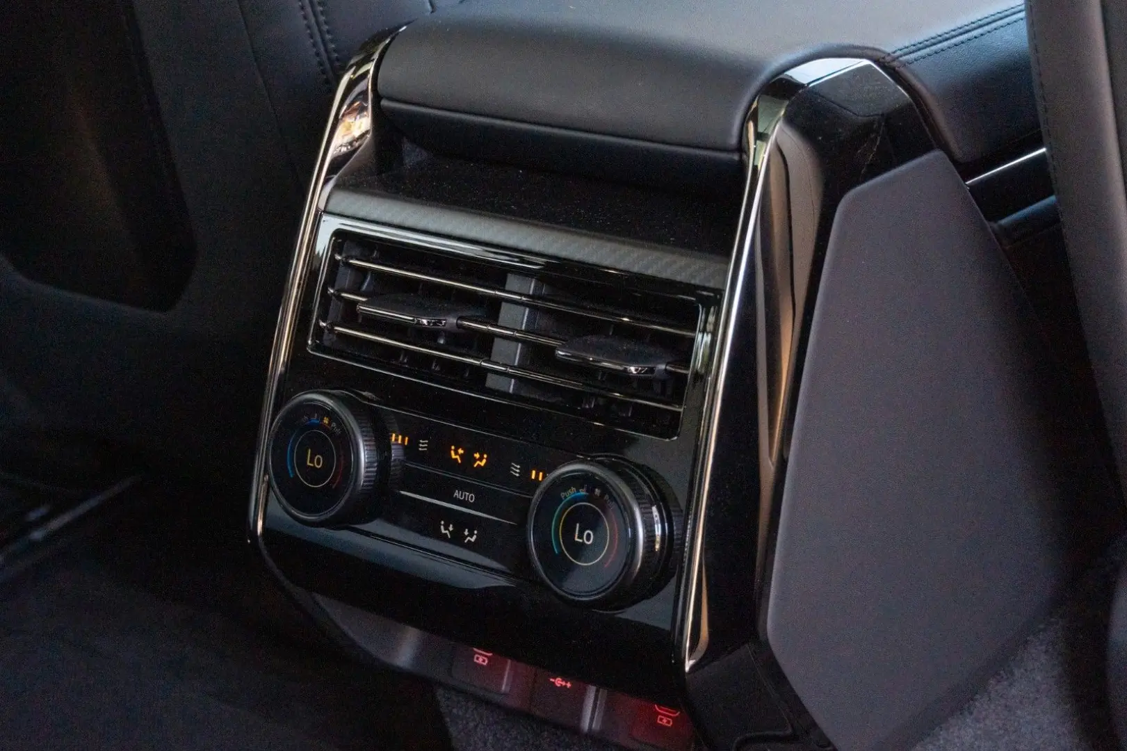 Range Rover Sport SV CARBON