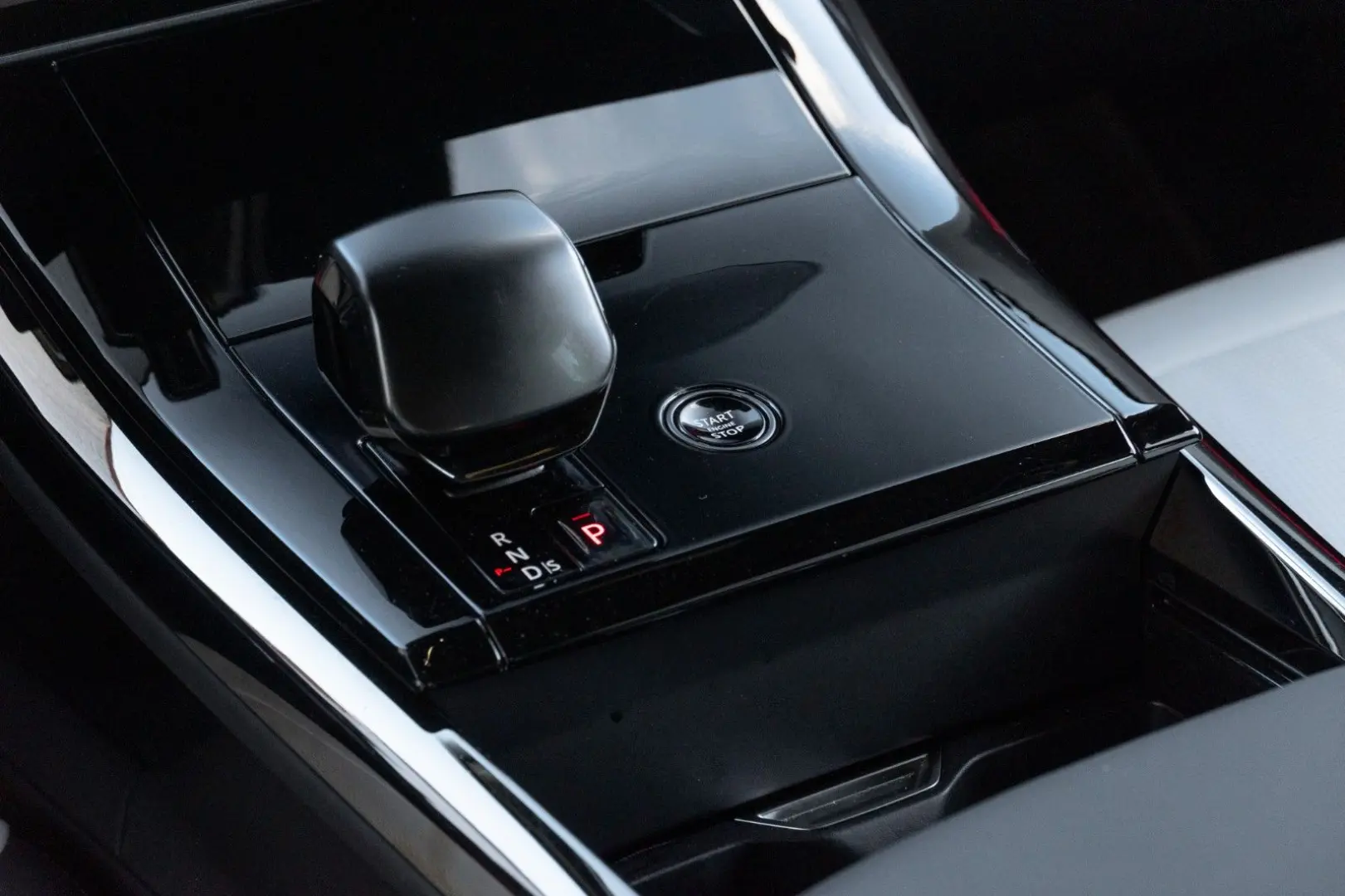 Range Rover Sport SV CARBON