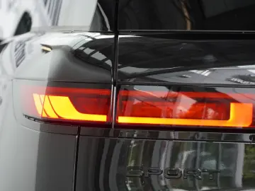 Range Rover Sport D300 Dynamic HSE