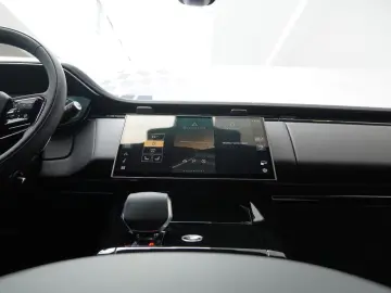 Range Rover Sport D300 Dynamic HSE