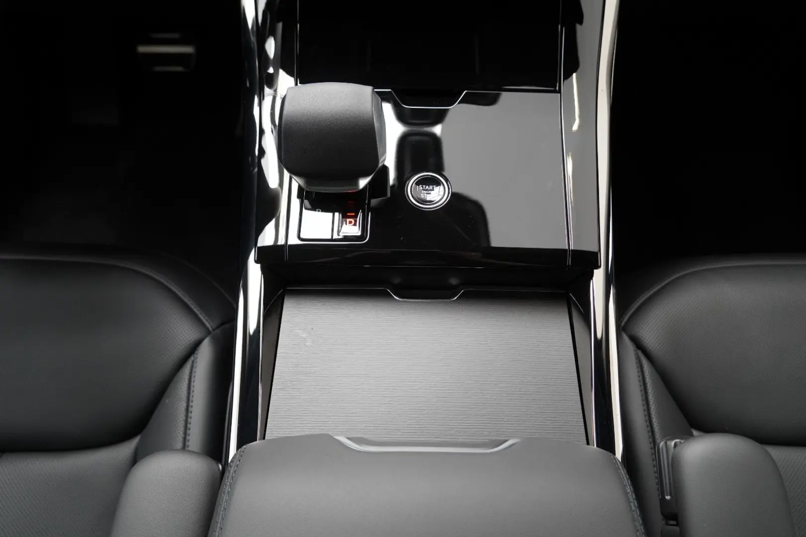 Range Rover Sport D300 Dynamic HSE