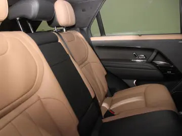 Range Rover Sport P550e Hybrid Autobiography