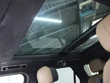 Range Rover Sport P550e Hybrid Autobiography