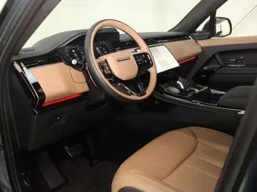 Range Rover Sport P550e Hybrid Autobiography