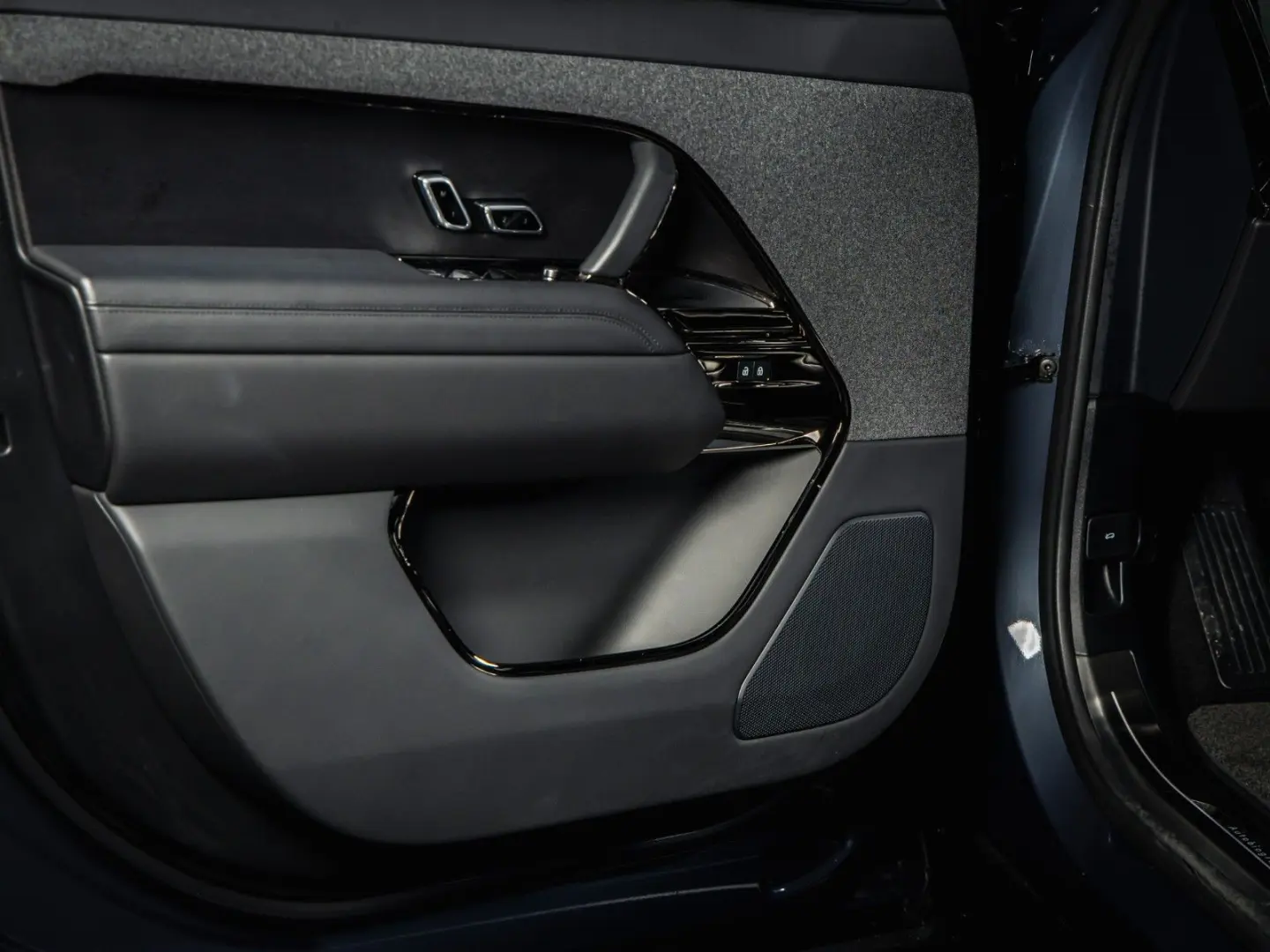 Range Rover Sport P550e Autobio