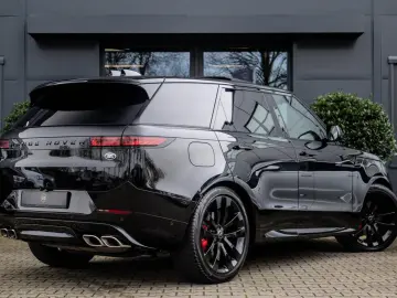 Range Rover Sport 4.4 P530 First Edition