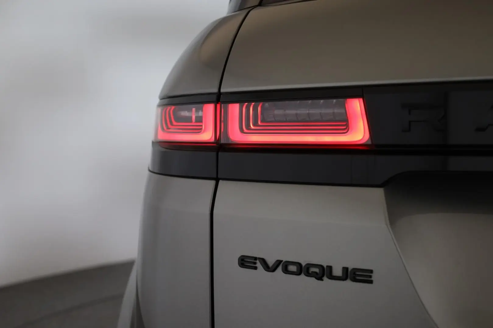 Range Rover Evoque D200 AWD R-Dynamic