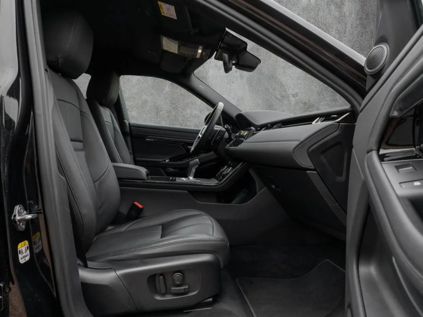 Range Rover Evoque P200 R-Dynamic SE