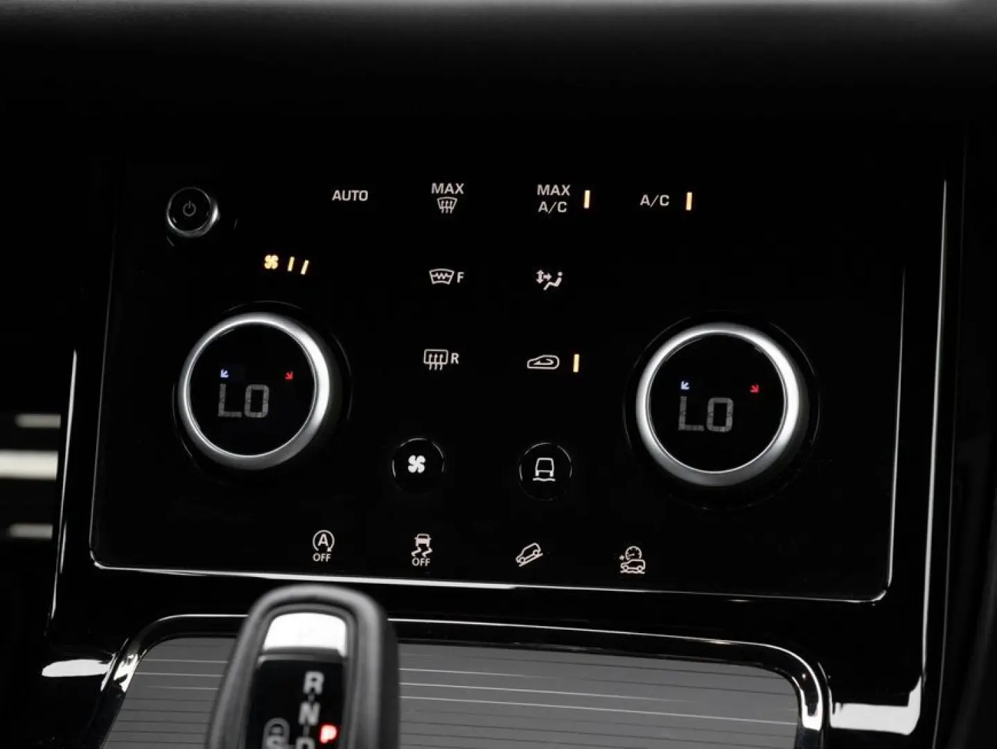 Range Rover Evoque P200 R-Dynamic SE