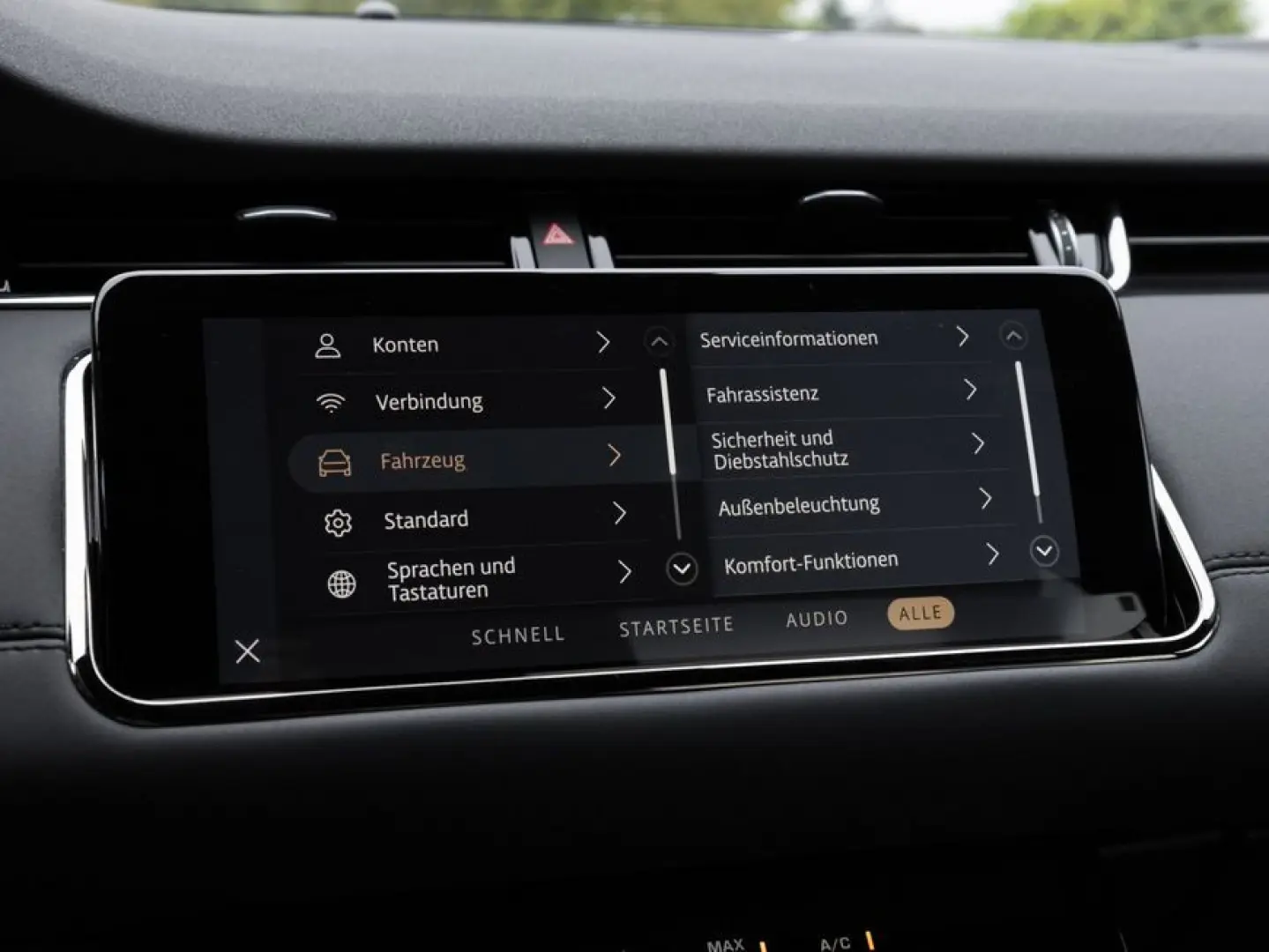 Range Rover Evoque P200 R-Dynamic SE