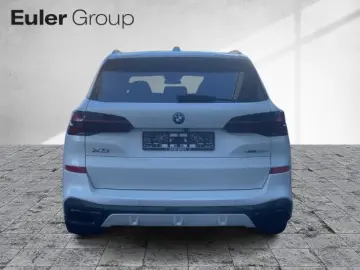 X5 xDr50e M-Sport