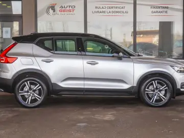 VOLVO XC40 AWD T5 R-DESIGN