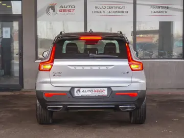 VOLVO XC40 AWD T5 R-DESIGN