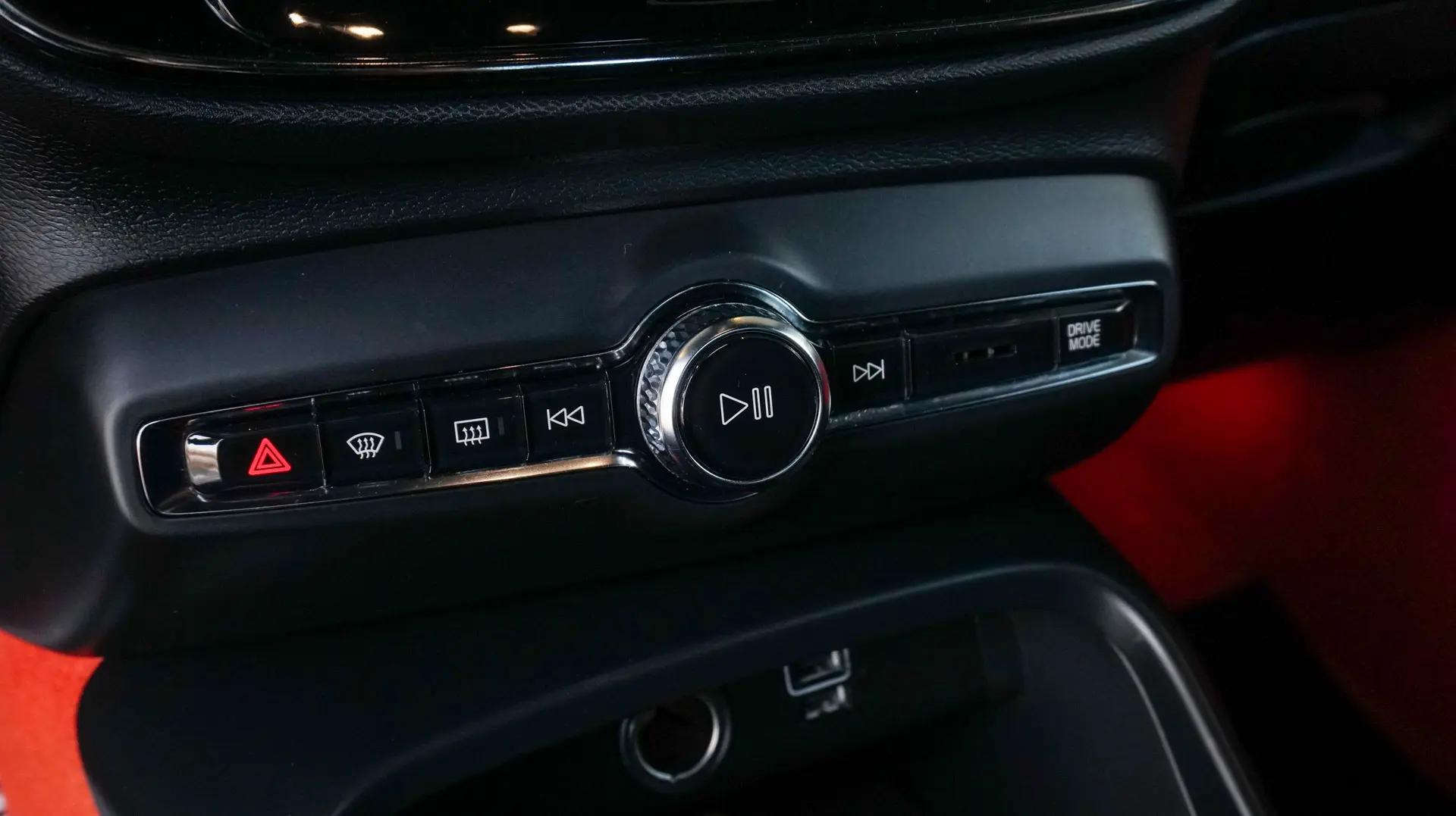 VOLVO XC40 AWD T5 R-DESIGN