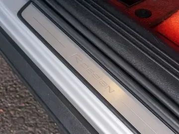 VOLVO XC40 AWD T5 R-DESIGN