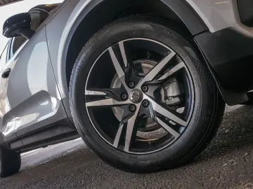 VOLVO XC40 AWD T5 R-DESIGN