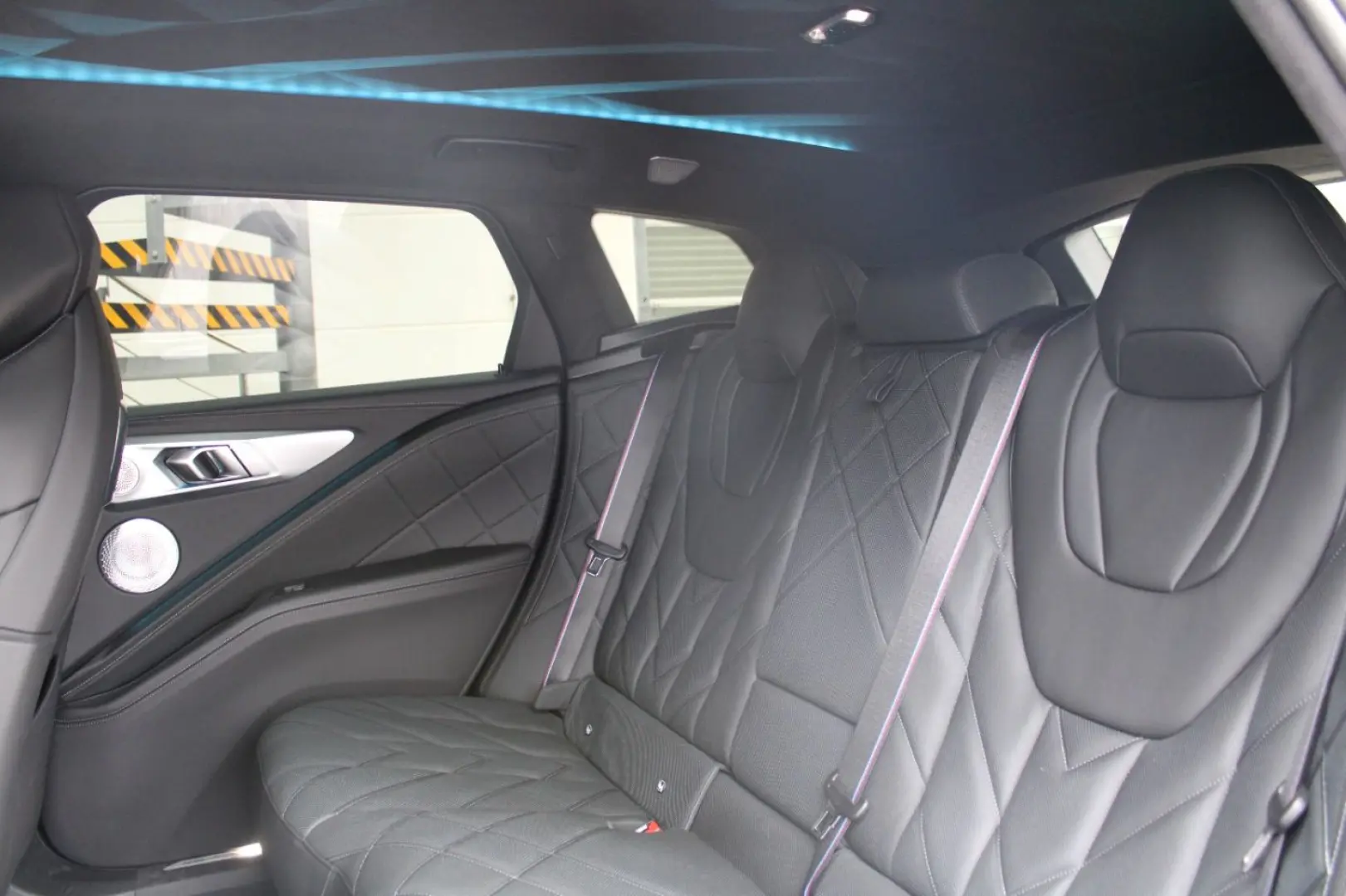 XM Bowers AHK Massage 360 Cam ACC UPE 192440