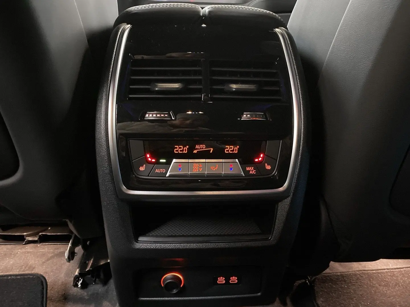 XM AHK DrivingAssist.-Prof. Bowers&Wilkins