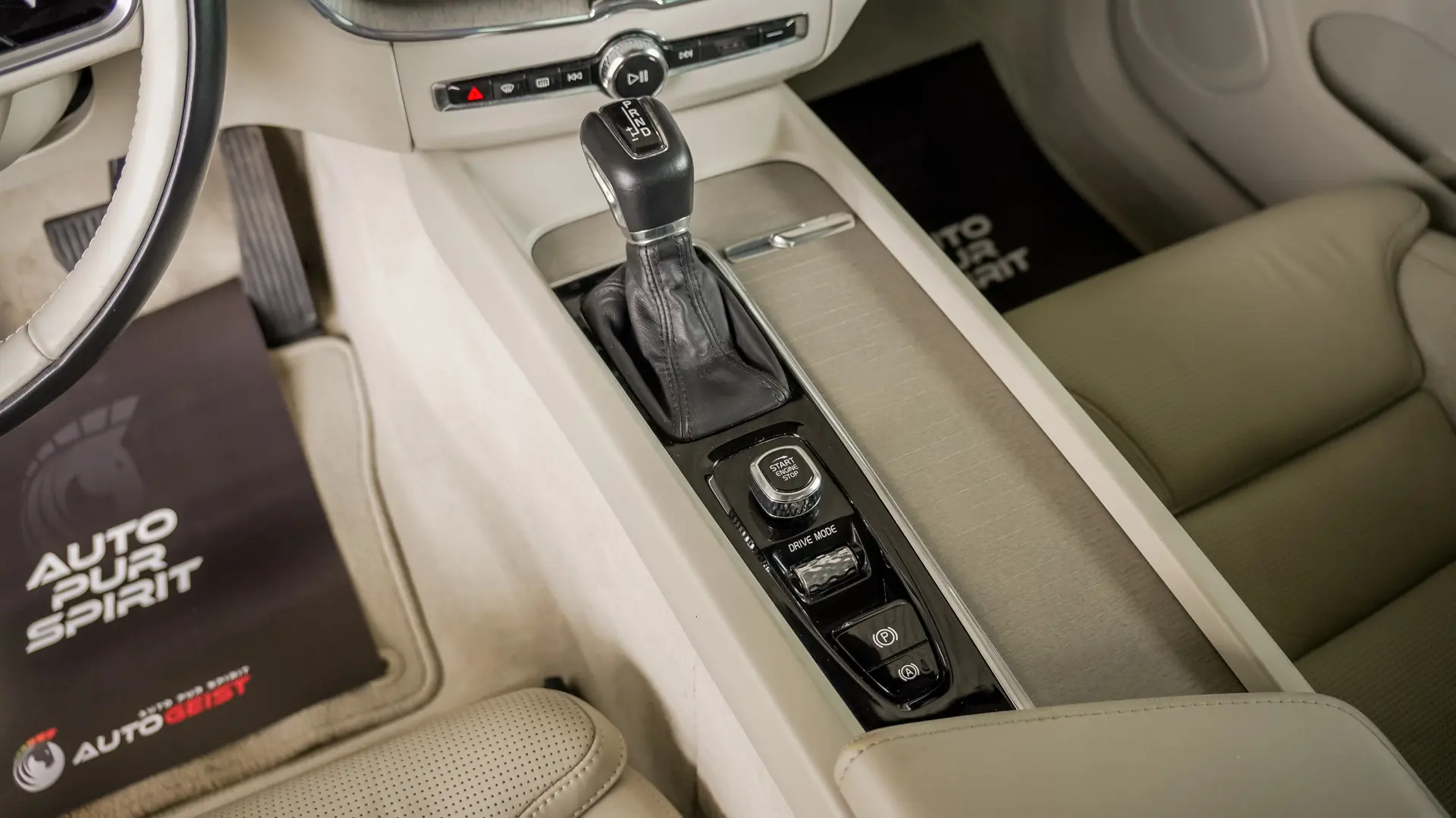 VOLVO XC60 Inscription AWD