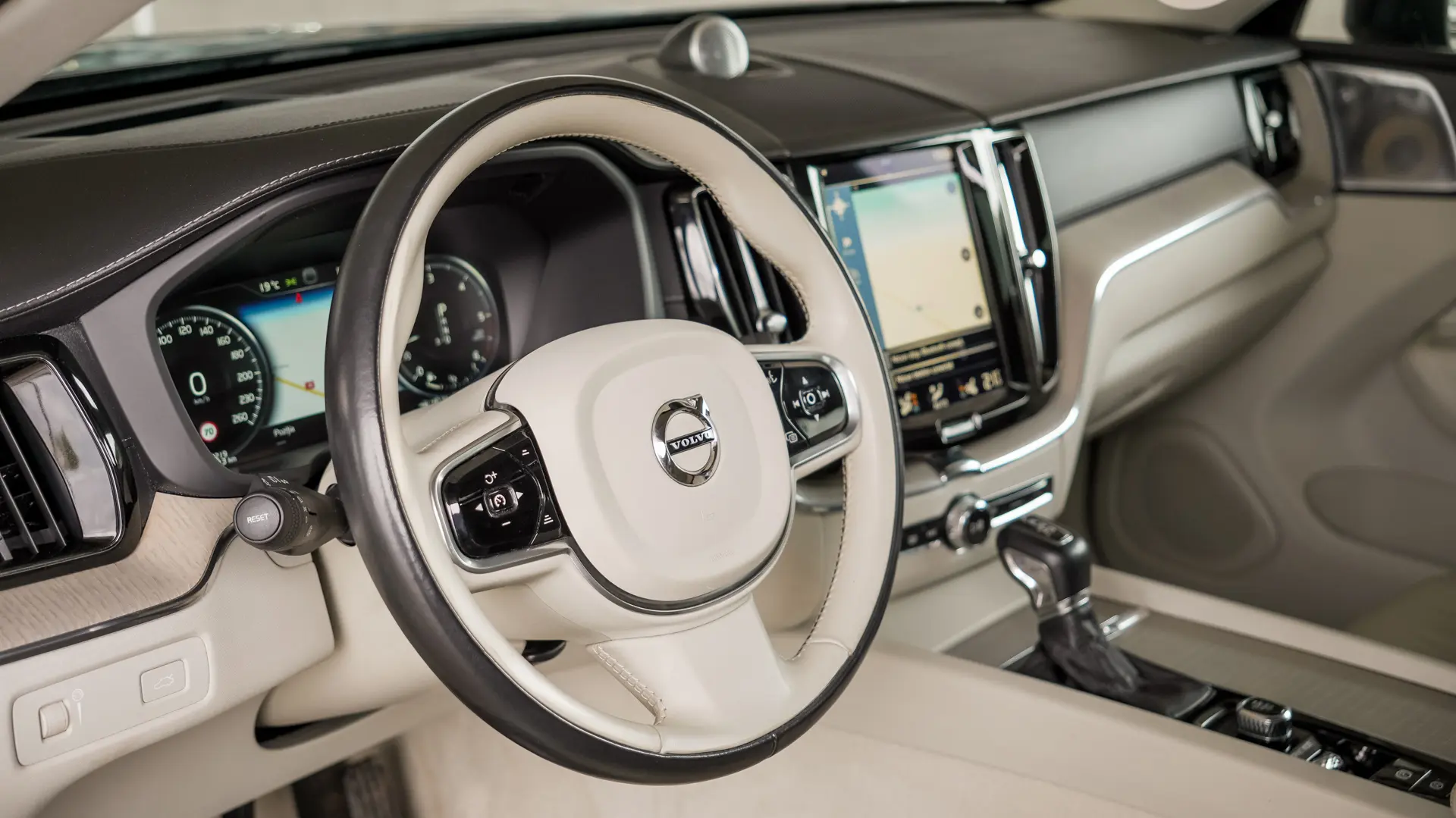 VOLVO XC60 Inscription AWD