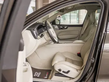 VOLVO XC60 Inscription AWD