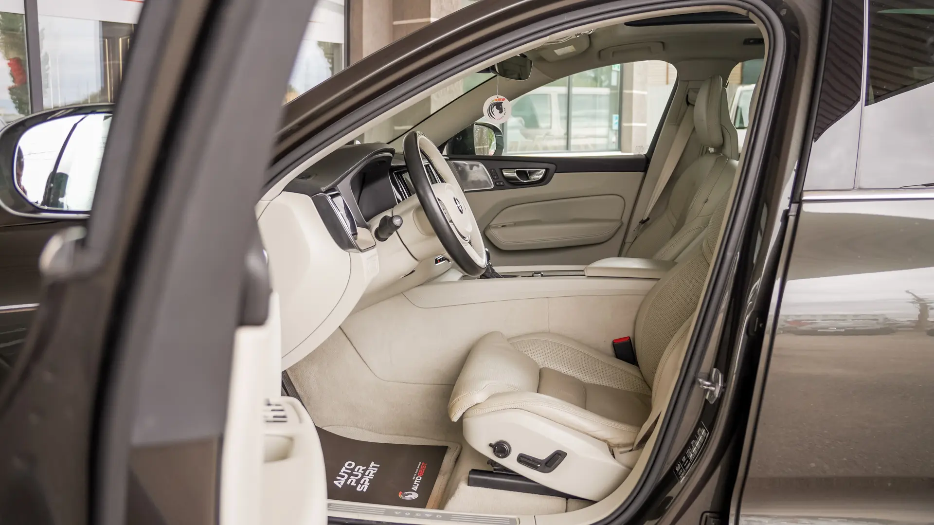 VOLVO XC60 Inscription AWD