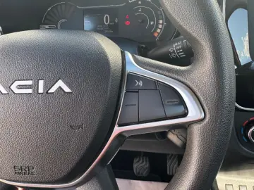 DACIA SPRING BEV 27kWh 45HP Essential Auto