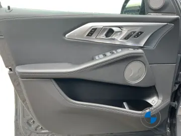 XM 21  Indiv. Farbe Leder Lenkradheizung Massage