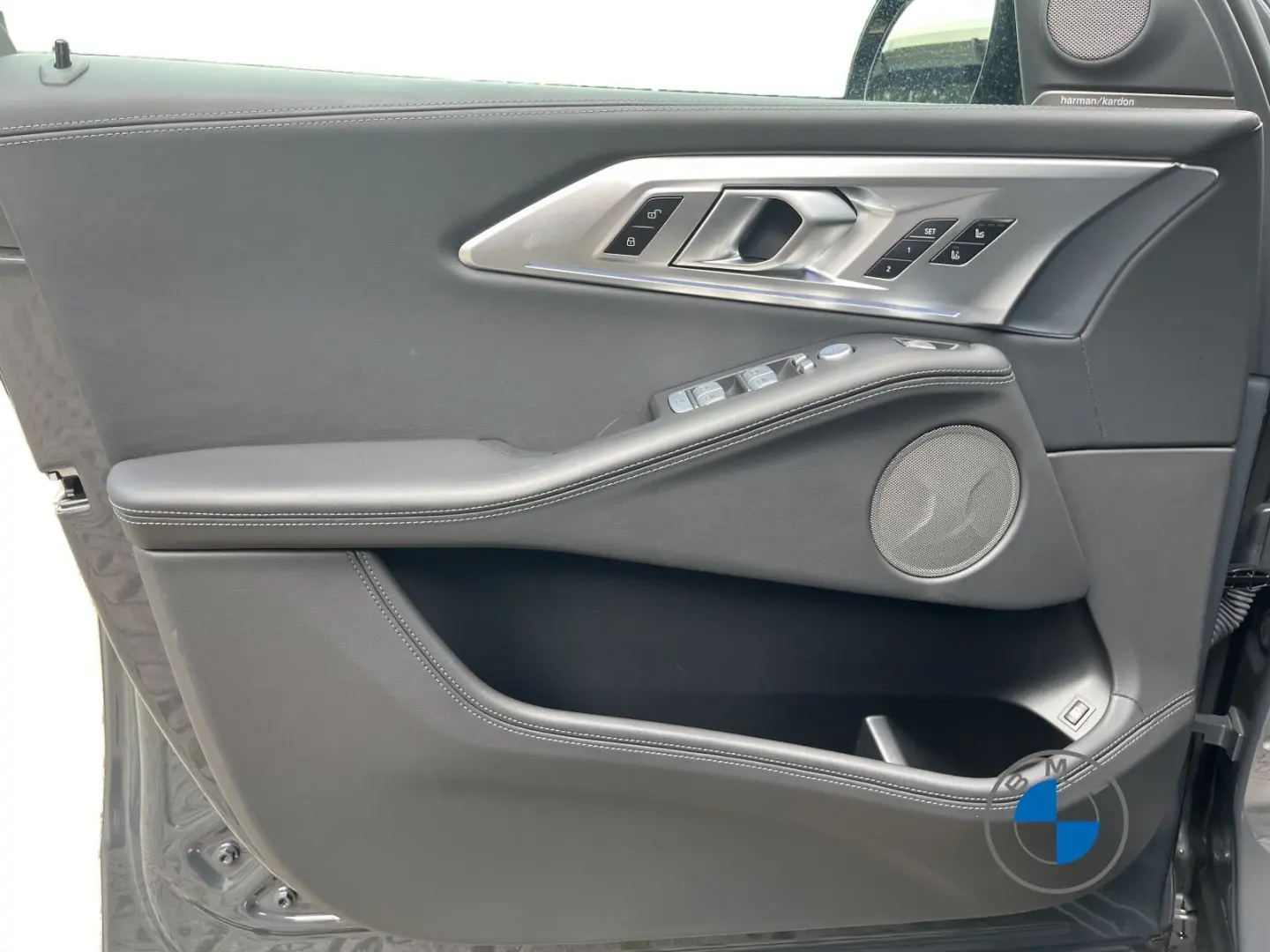 XM 21  Indiv. Farbe Leder Lenkradheizung Massage