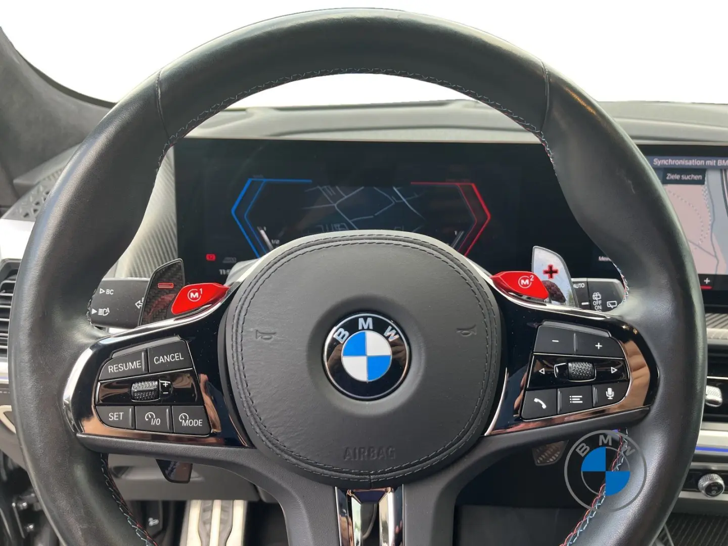 XM 21  Indiv. Farbe Leder Lenkradheizung Massage