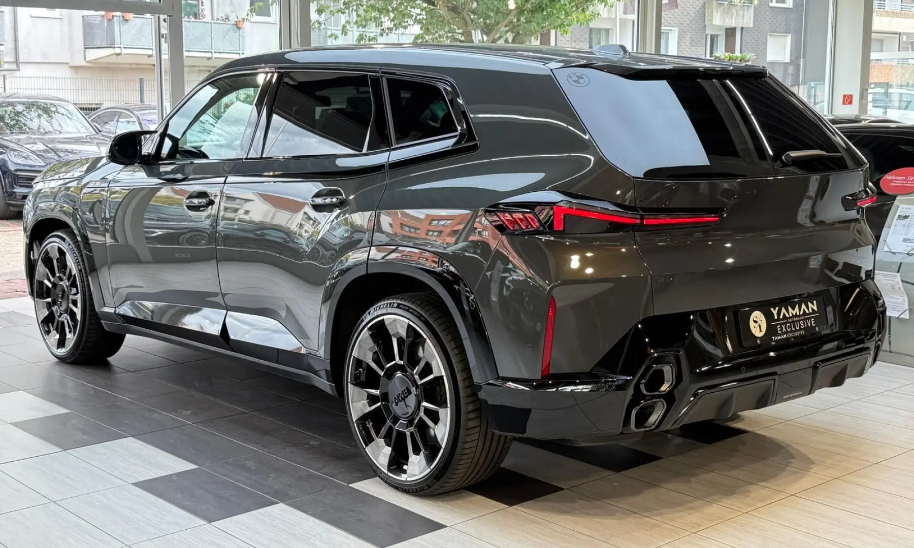 XM M Driver´s H&K Soft-Close Massage