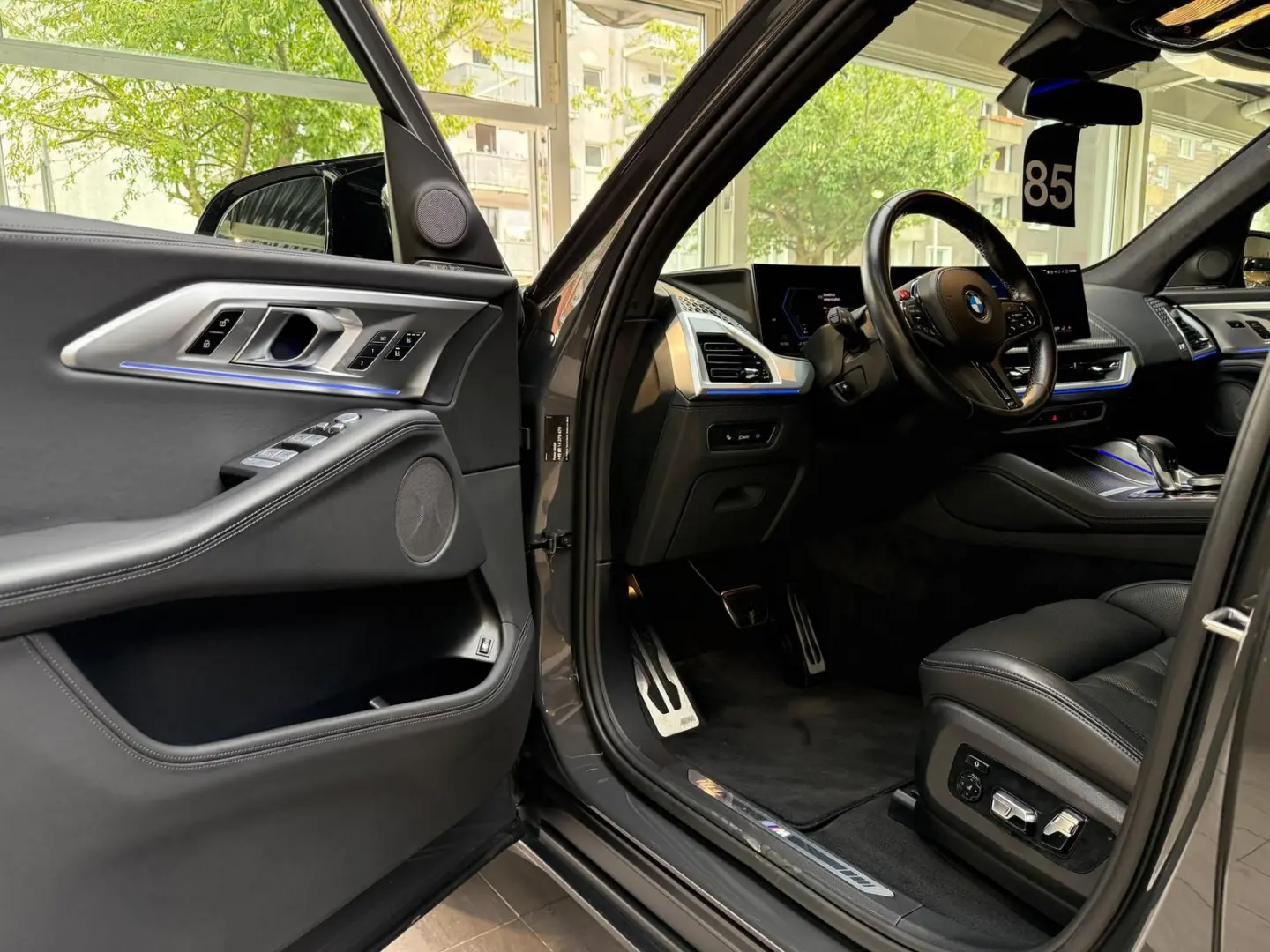 XM M Driver´s H&K Soft-Close Massage