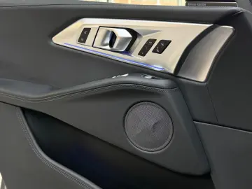 XM M Driver´s H&K Soft-Close Massage