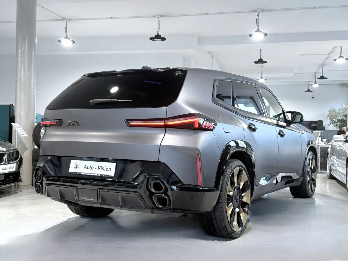 XM  M Drivers  AHK Soft-Close Bowers&Wilkins ACC