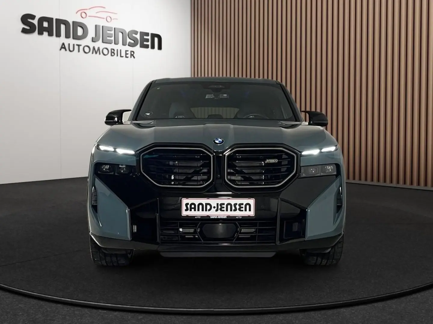 XM 4 4 xDrive 23  M Drivers B&W AHK Massage