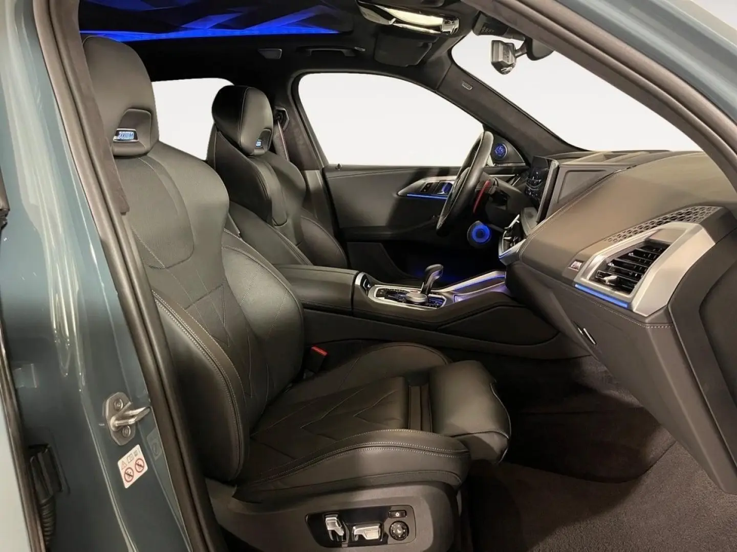 XM 4 4 xDrive 23  M Drivers B&W AHK Massage