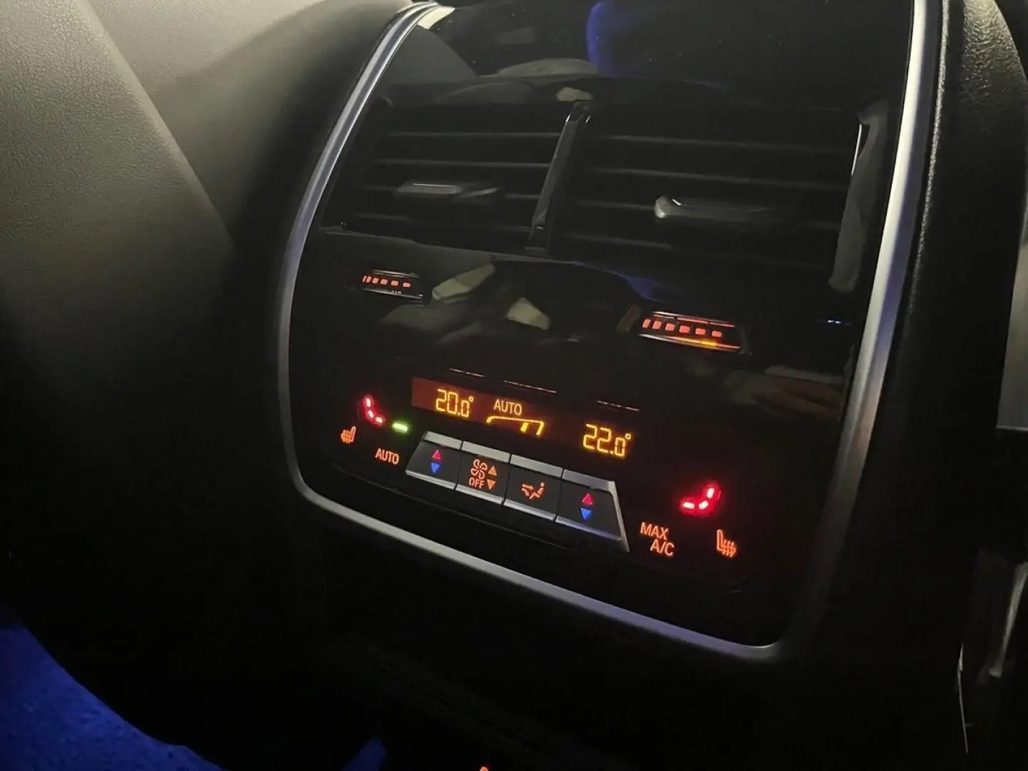 XM 4 4 xDrive 23  M Drivers B&W AHK Massage