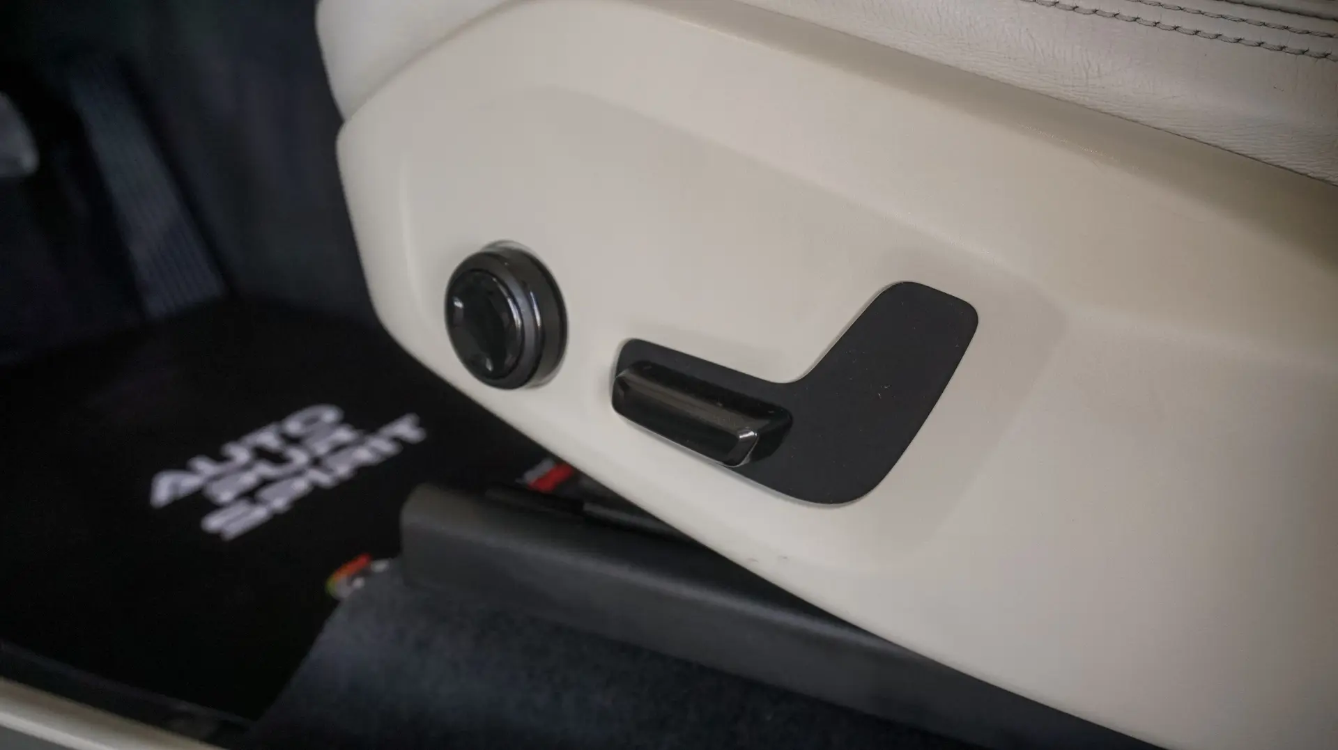 VOLVO XC60 D4 INSCRIPTION AWD