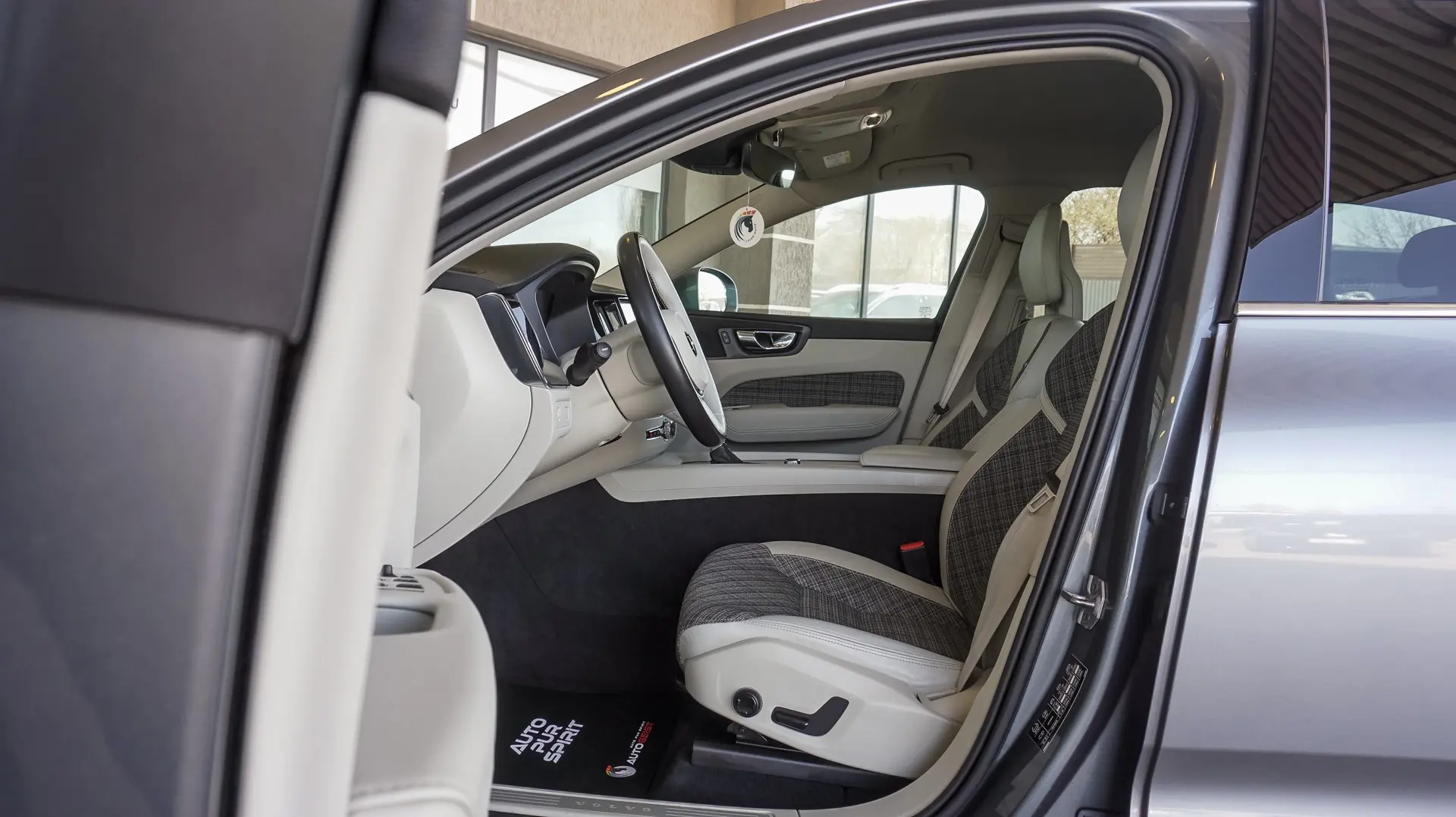 VOLVO XC60 D4 INSCRIPTION AWD