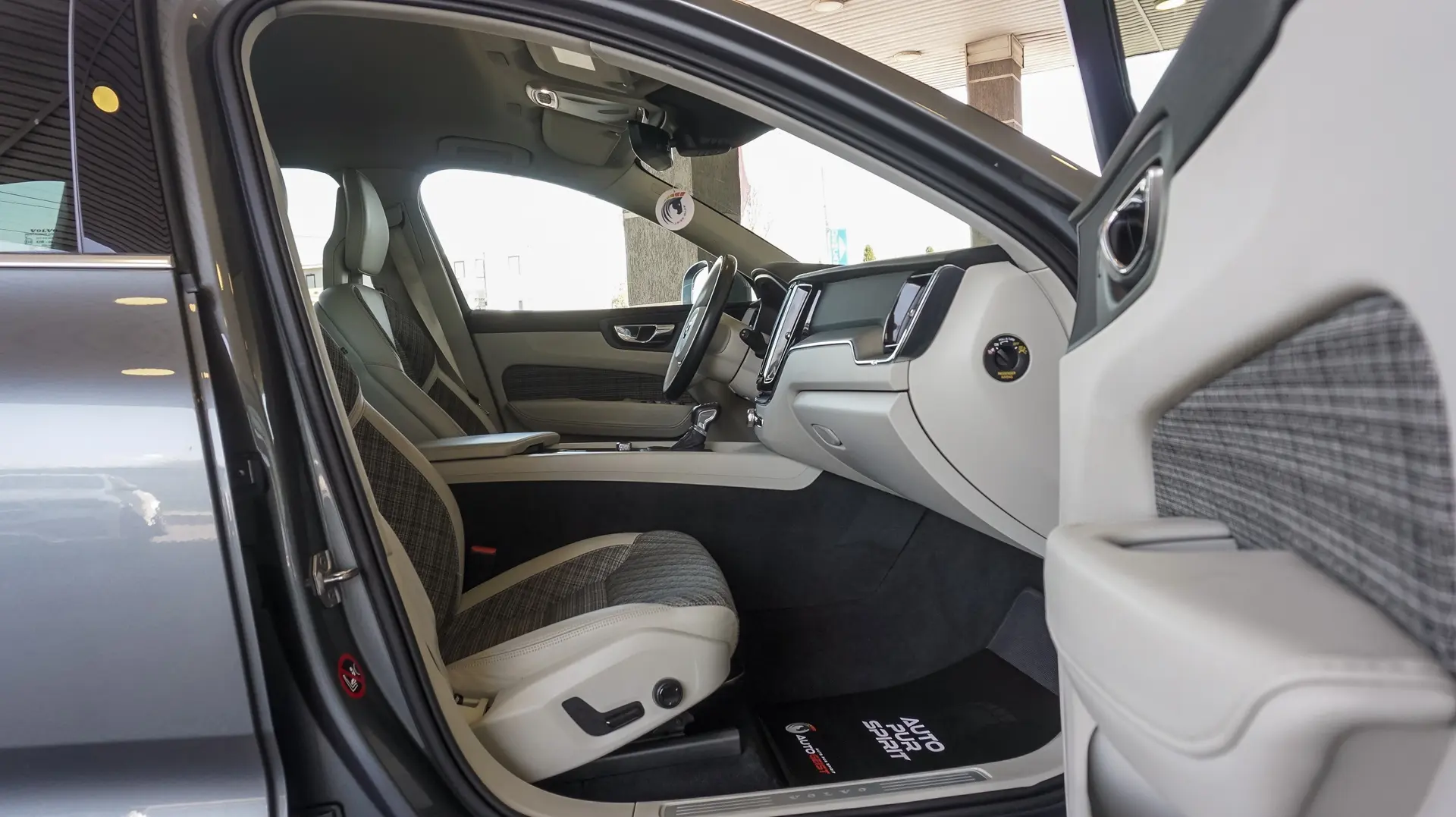 VOLVO XC60 D4 INSCRIPTION AWD