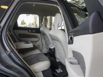 VOLVO XC60 D4 INSCRIPTION AWD