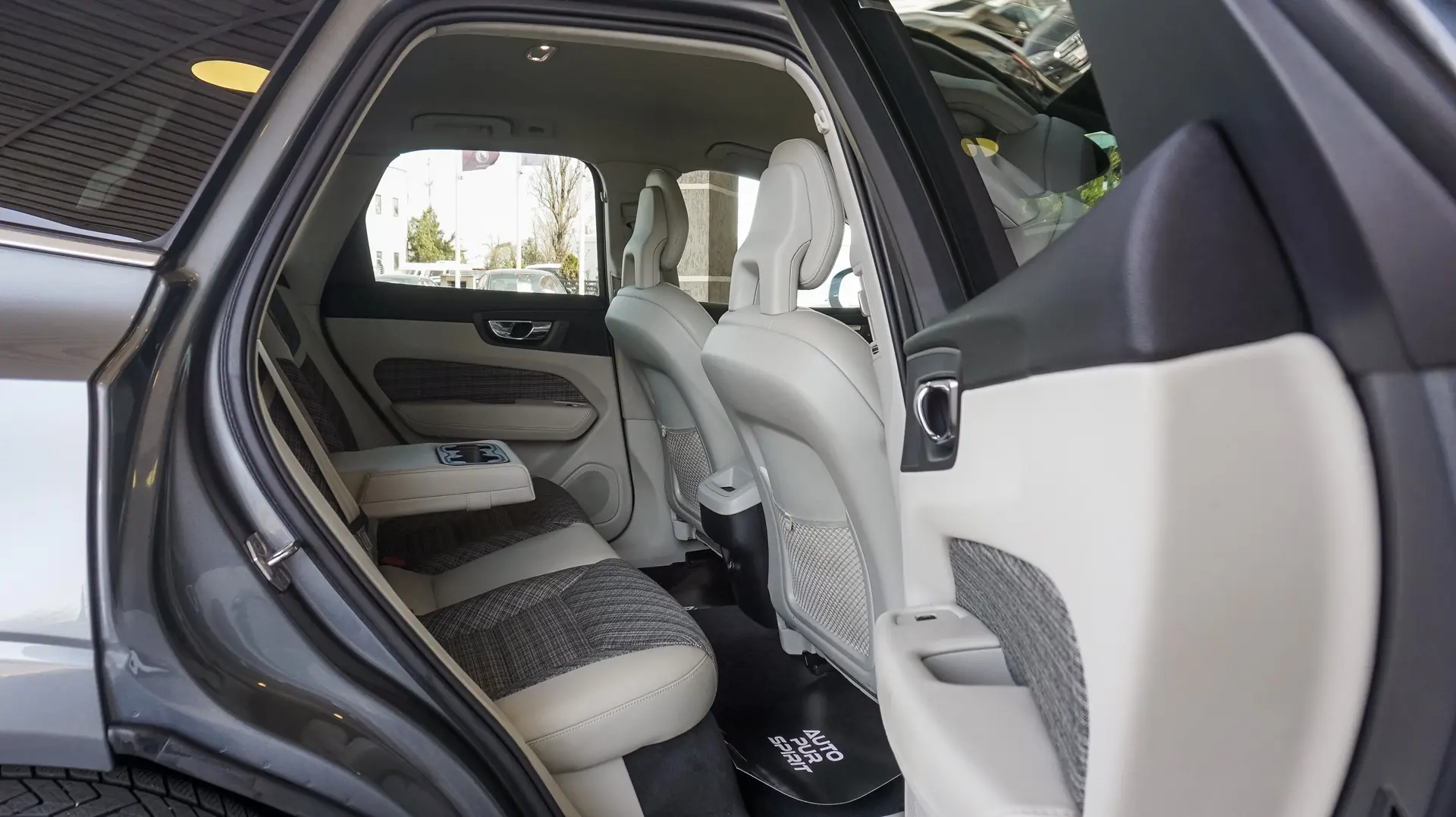 VOLVO XC60 D4 INSCRIPTION AWD