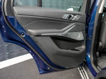 X5 xDrive 40 d xLine AHK PANO LED B&W SOUND 1.HD