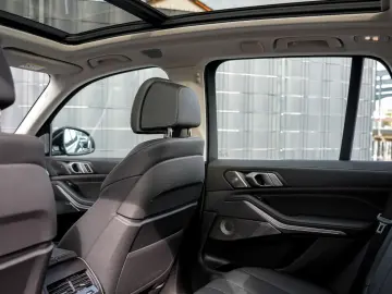 X5 xDrive 40 d xLine AHK PANO LED B&W SOUND 1.HD