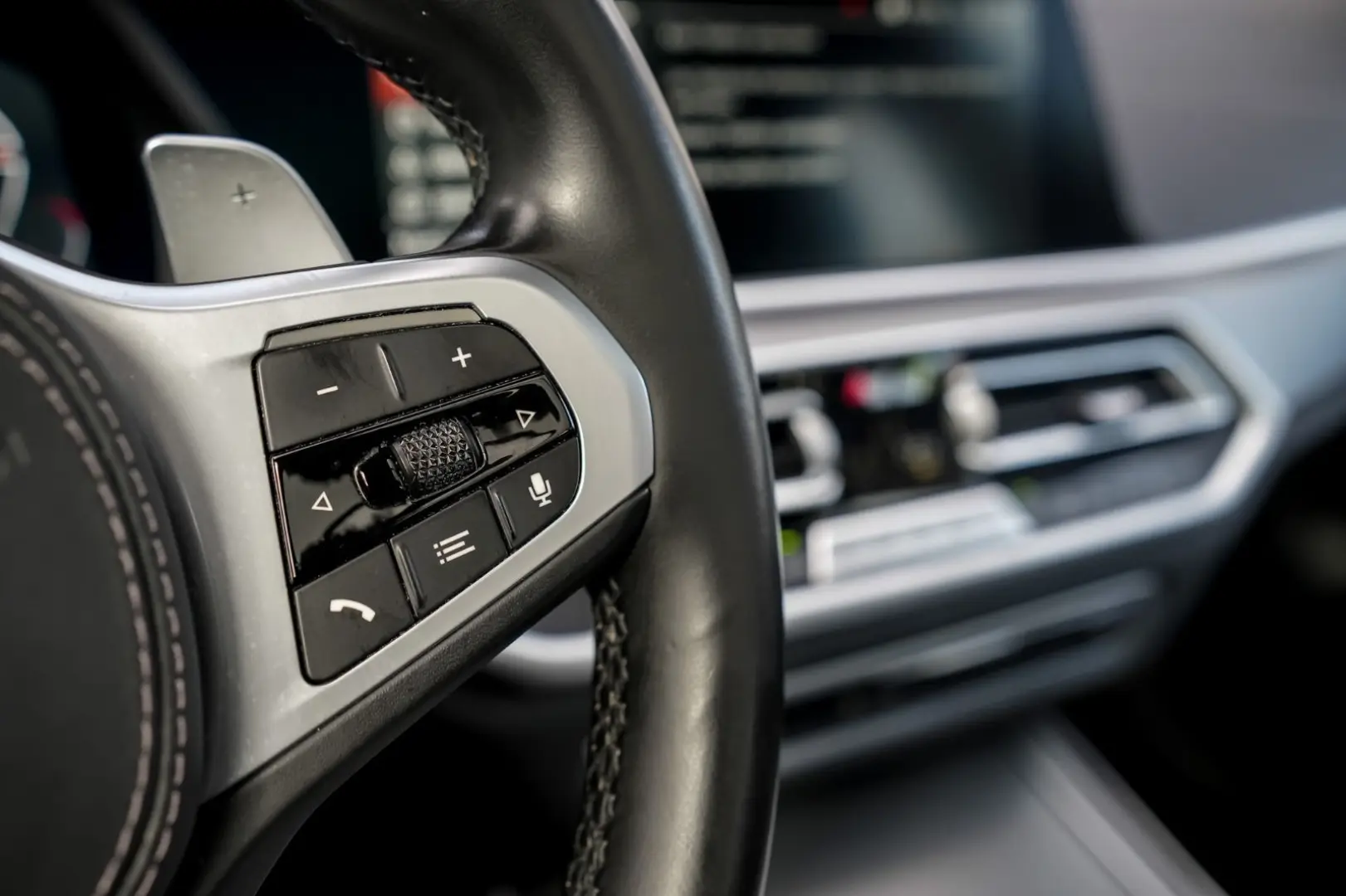 X5 xDrive 40 d xLine AHK PANO LED B&W SOUND 1.HD