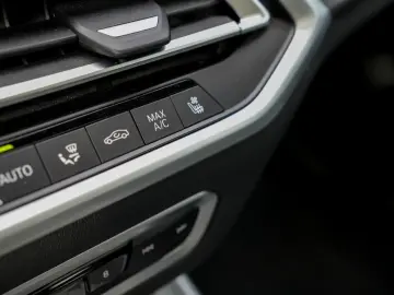 X5 xDrive 40 d xLine AHK PANO LED B&W SOUND 1.HD