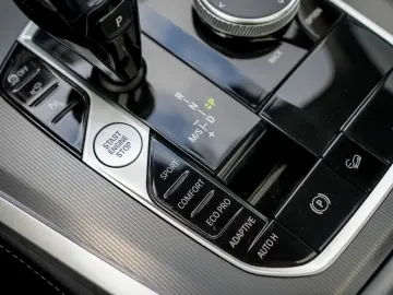 X5 xDrive 40 d xLine AHK PANO LED B&W SOUND 1.HD